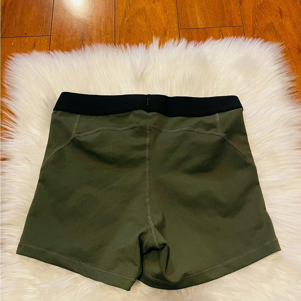 BORN PRIMITIVE woman boxer